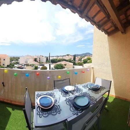 Superbe Appartement Avec Balcon Vue Mer ! Carqueiranne Exterior foto
