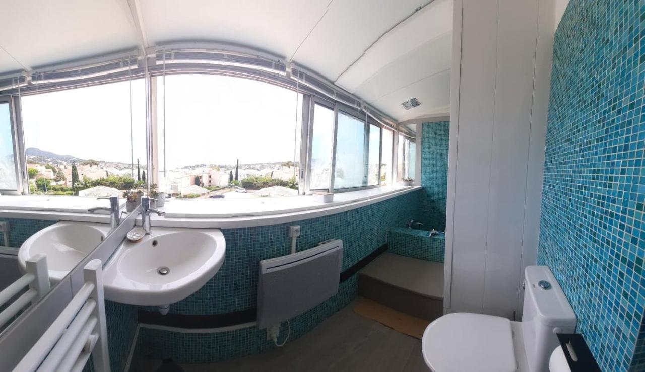 Superbe Appartement Avec Balcon Vue Mer ! Carqueiranne Exterior foto