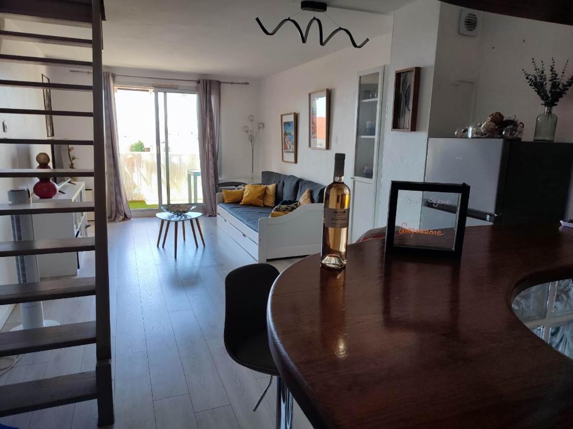 Superbe Appartement Avec Balcon Vue Mer ! Carqueiranne Exterior foto